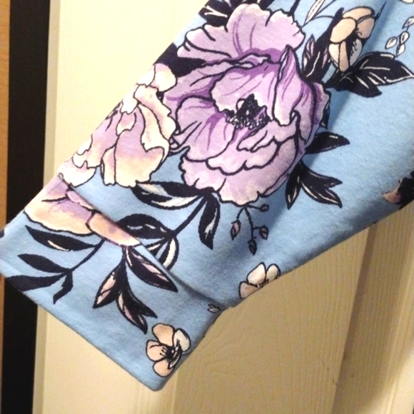 Vicki Wayne Floral Top 2X - Picture 3 of 7